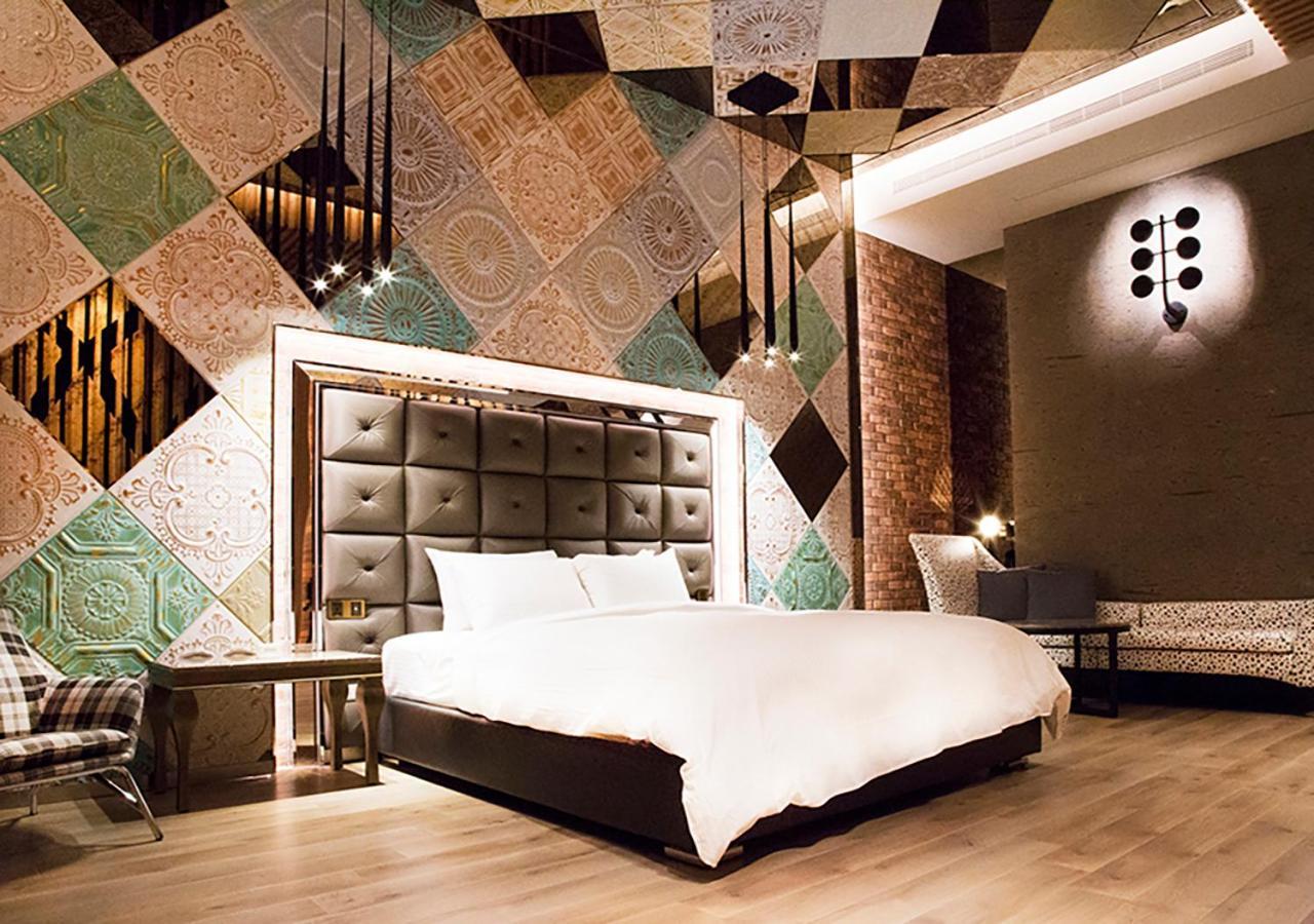 Royal Group Motel Feng Shan Branch Kaohsiung Exterior foto